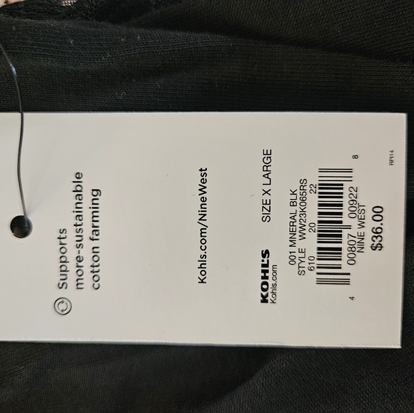 Asymmetrical t-shirt - Picture 3 of 3